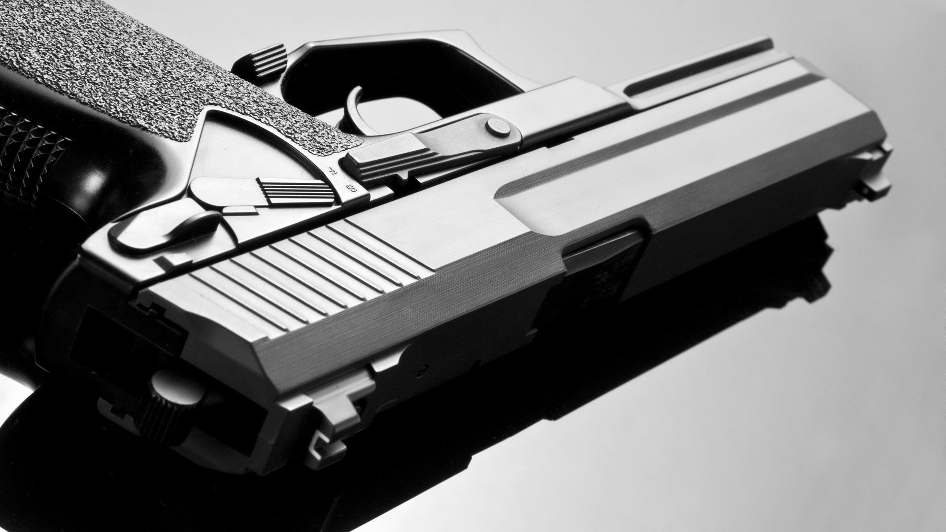 kaiyun.com-意甲赛场上球员发生了一场激烈的肢体冲突，意甲出场